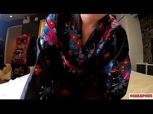 ❤️ ځوان cosplay نجلۍ په یوه آس او په یوه blowjob کې د squirt سره orgasm ته جنس خوښوي. اسيايي نجلۍ چې ويښتان لرونکې بلۍ او ښکلې سينه يې په دوديز جاپاني لباس کې په شوقيه ويډيو کې د مشت زنی ښکارندویي کوي. ساکورا 3 اوساکاپورن. ❤❌  ❤